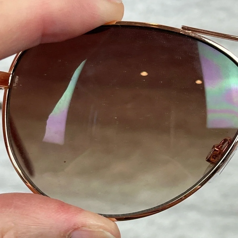 JUICY COUTURE Aviator Sunglasses with Hearts on ear piece Style 3166